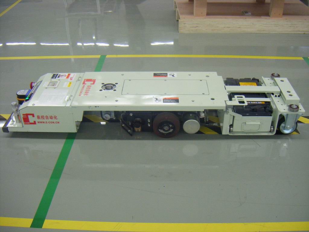 昆山易控自動(dòng)化-AGV牽引臺(tái)車平滑過彎