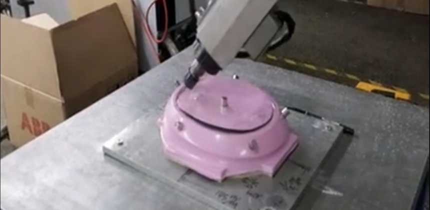 東莞力生頭盔切割機器人 IRB 2400